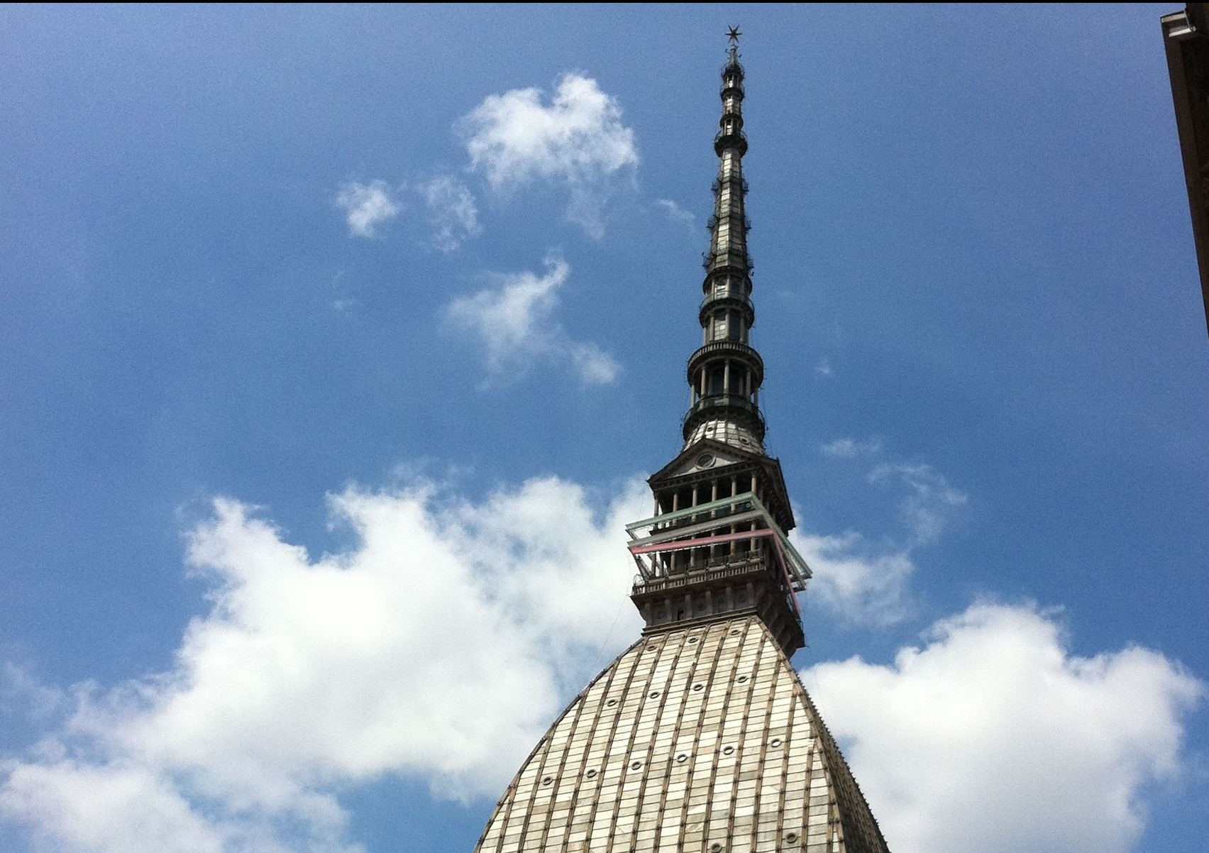 Allarme bomba mole antonelliana Torino