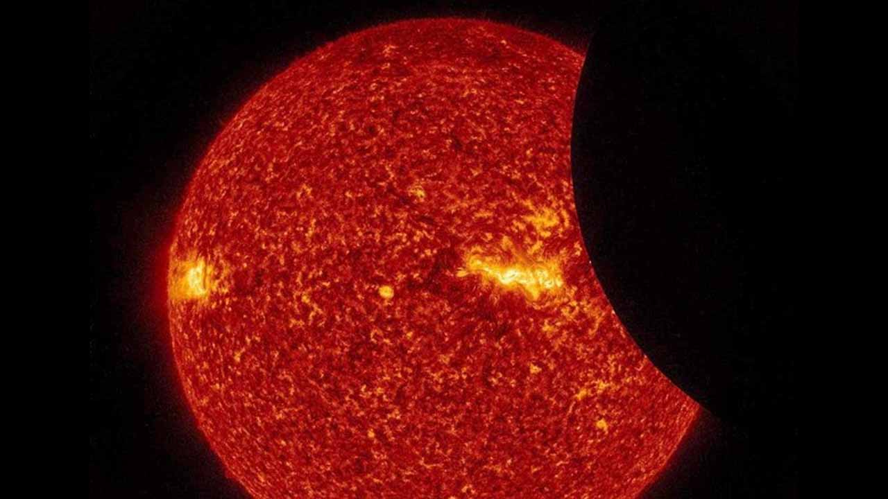 La luna oscurece el sol: las imágenes te dejan sin aliento, y parecen estar ahí mismo