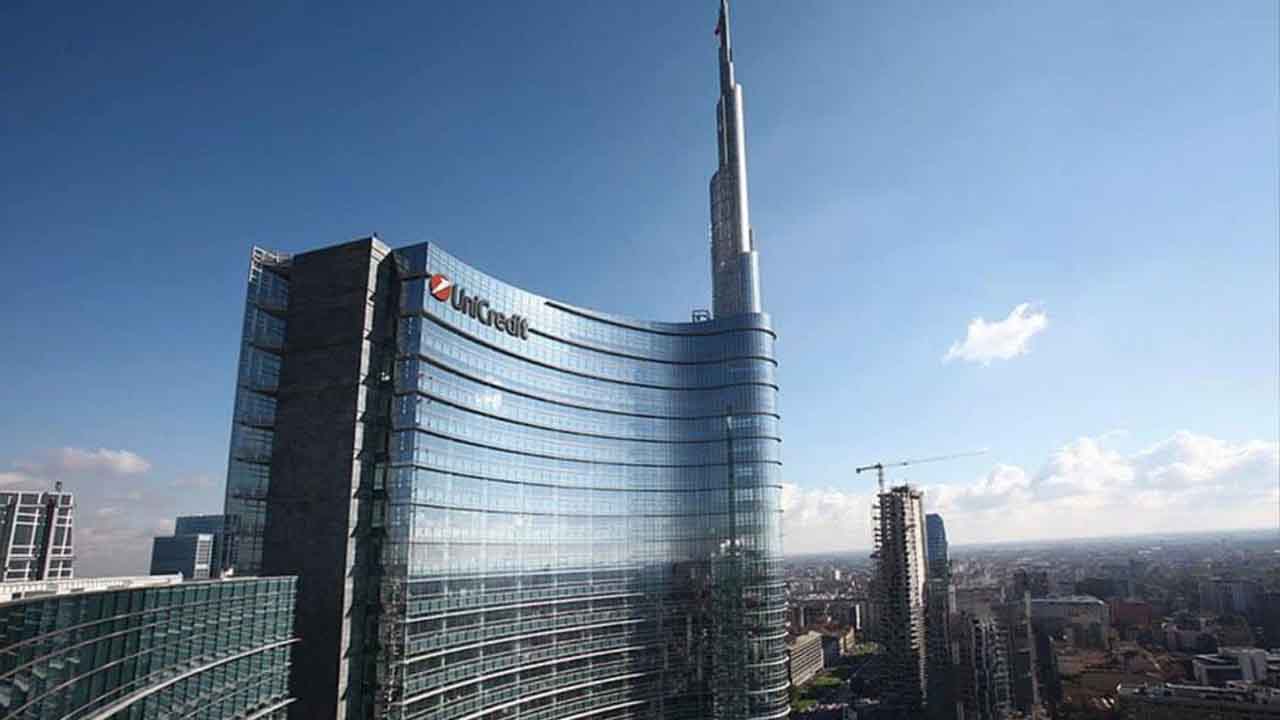 UniCredit, una señal que preocupa a inversores y ahorradores Muchos ya empiezan a salir del banco