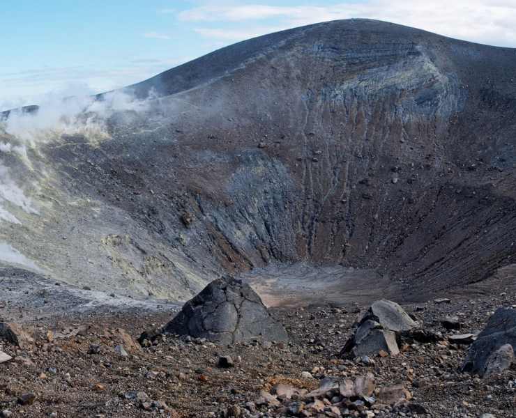 Cratere vulcano - Fonte Depositphotos - themagazinetech.com