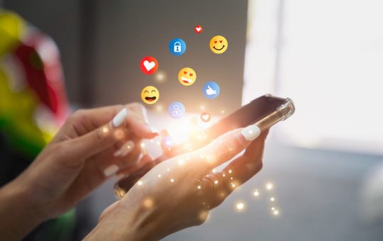 Significato Emoji, alcune emoticons nascondono un segreto
